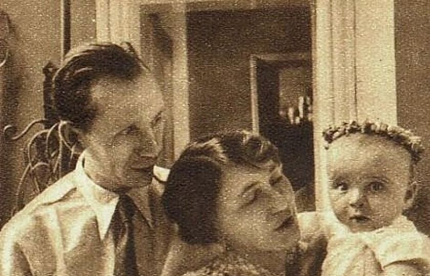 Novomanžel Záviš Kalandra s manželkou Ludmilou Rambouskou a neteří, 1935. Foto: Wikimedia Commons.