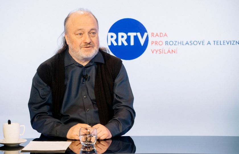 V mediálních radách často zasedají bývalí politici a novináři, jako je například Ladislav Jakl. Foto: Michal Růžička / MAFRA / Profimedia.