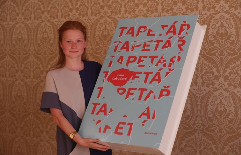 Ema Labudová dostala Literární ceny Knižního klubu za prózu Tapetář. Foto: Profimedia.