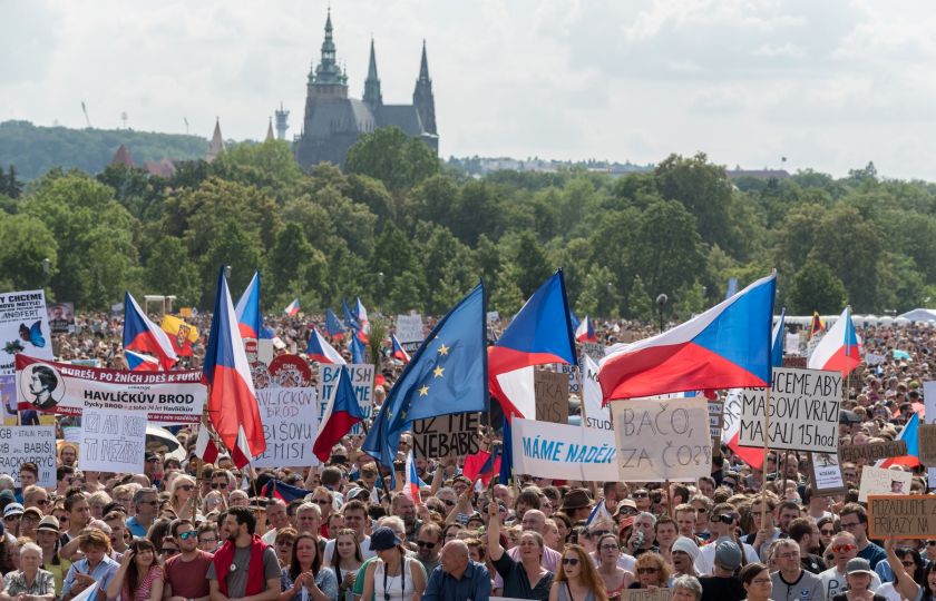 Demonstrace MiIionu chvilek pro demokracii 23. června na pražské Letné.