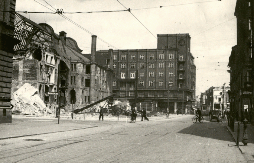 Ústí nad Labem po americkém bombardování v roce 1945. Wikimedia Commons.